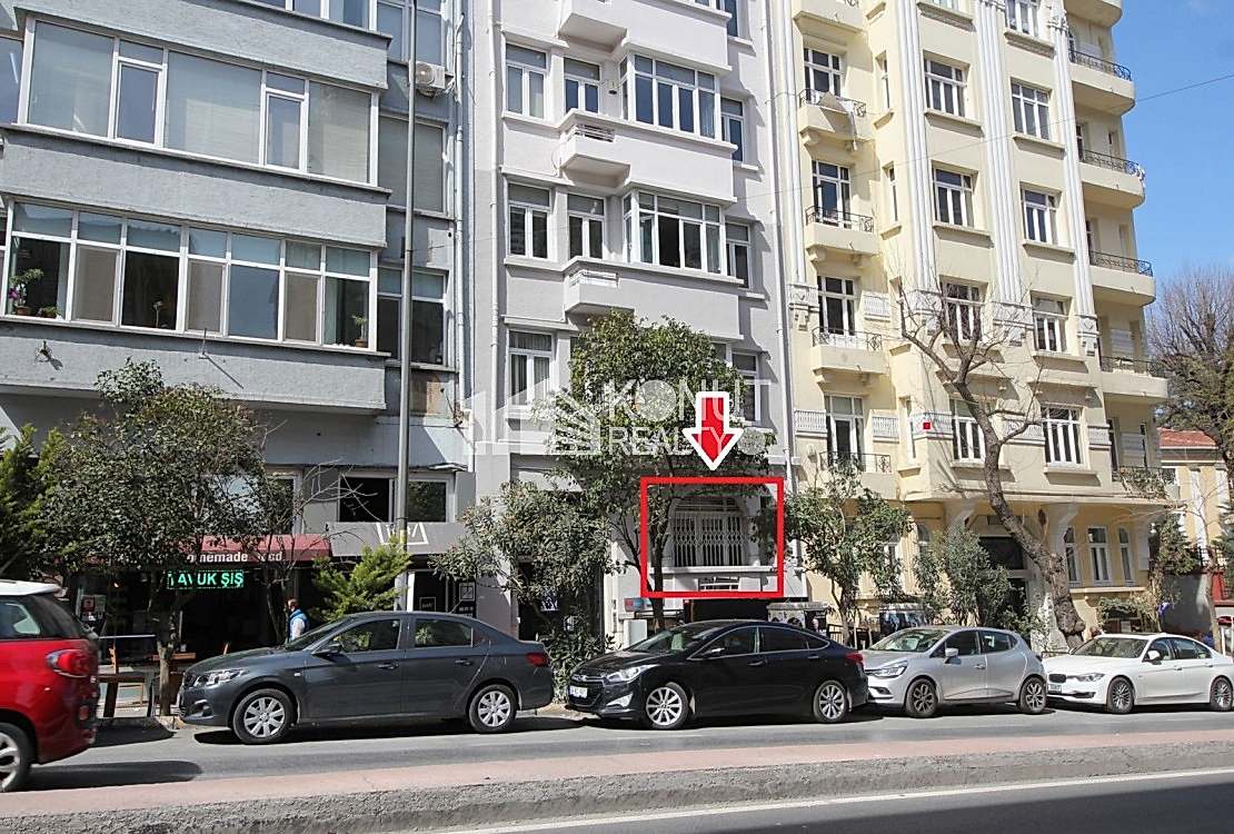 Gümüşsuyu İnönü Cad. Palas Binada Kiralık Ofis