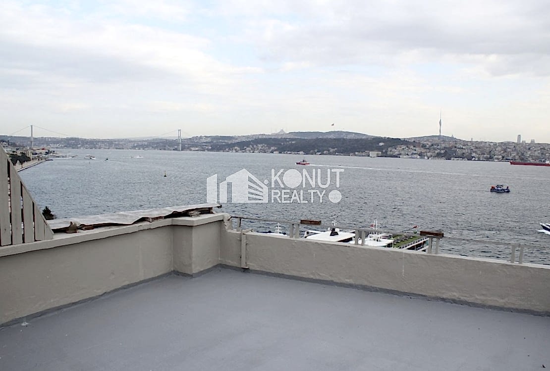 Kabataş'ta Teraslı Boğaz Manzaralı 1+1 Daire