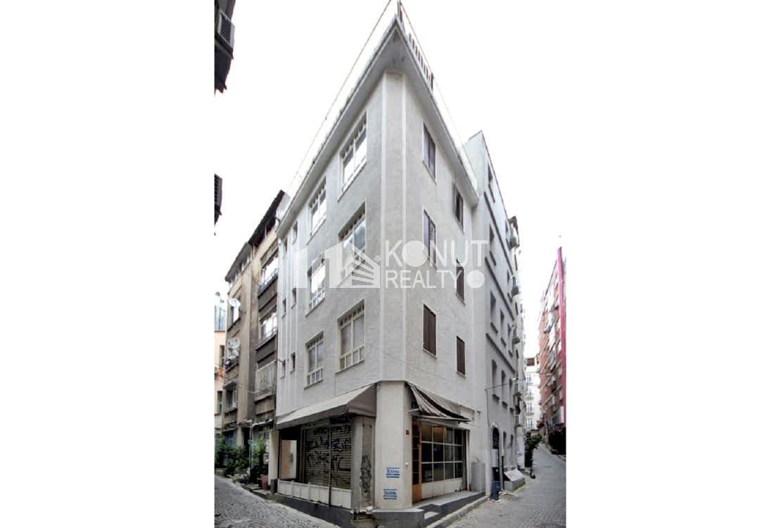 GALATASARAY'DA SATILIK BİNA (DÜKKAN + 3 DAİRE)